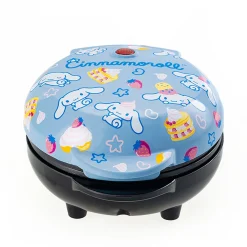 Uncanny Brands LLC Cinnamoroll Mini Waffle Maker