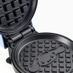 Uncanny Brands LLC Cinnamoroll Mini Waffle Maker