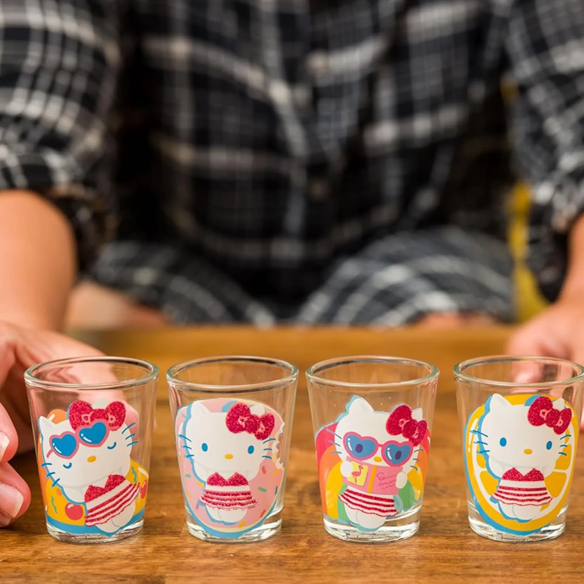 Silver Buffalo Hello Kitty Mini Glass 4-Piece Set (Pool Floatie)