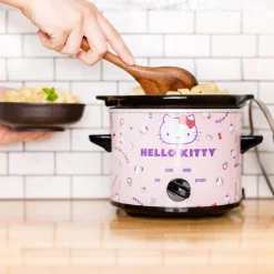 Uncanny Brands Wholesale Hello Kitty 2-Quart Slow Cooker
