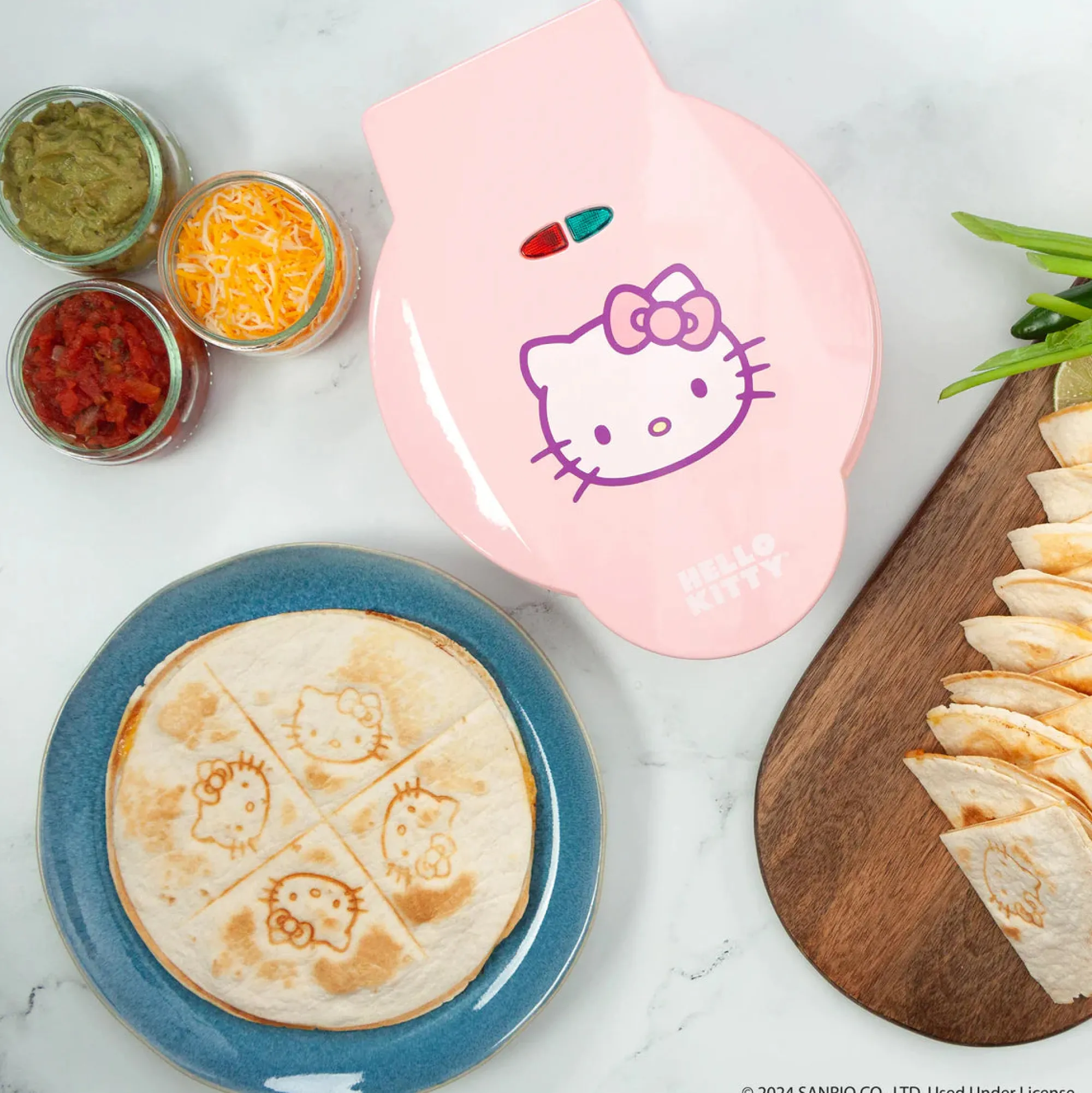Uncanny Brands LLC Hello Kitty Quesadilla Maker