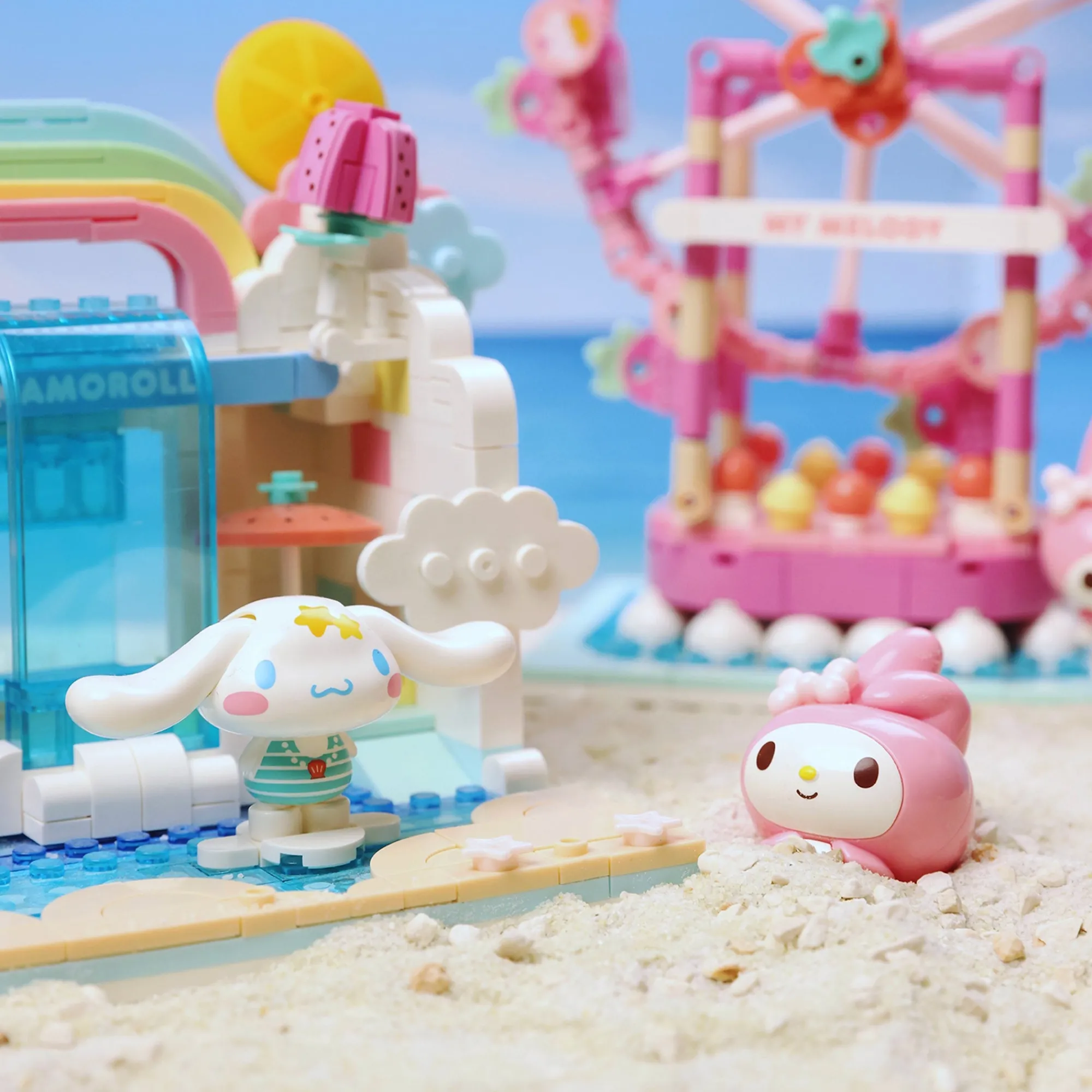Hamee.com - Hamee US Hello Kitty Summer Wunderland Theme Park Building Blocks (Donut Ship)