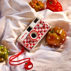 RETROSPEKT Hello Kitty Tomatoes 35mm Camera