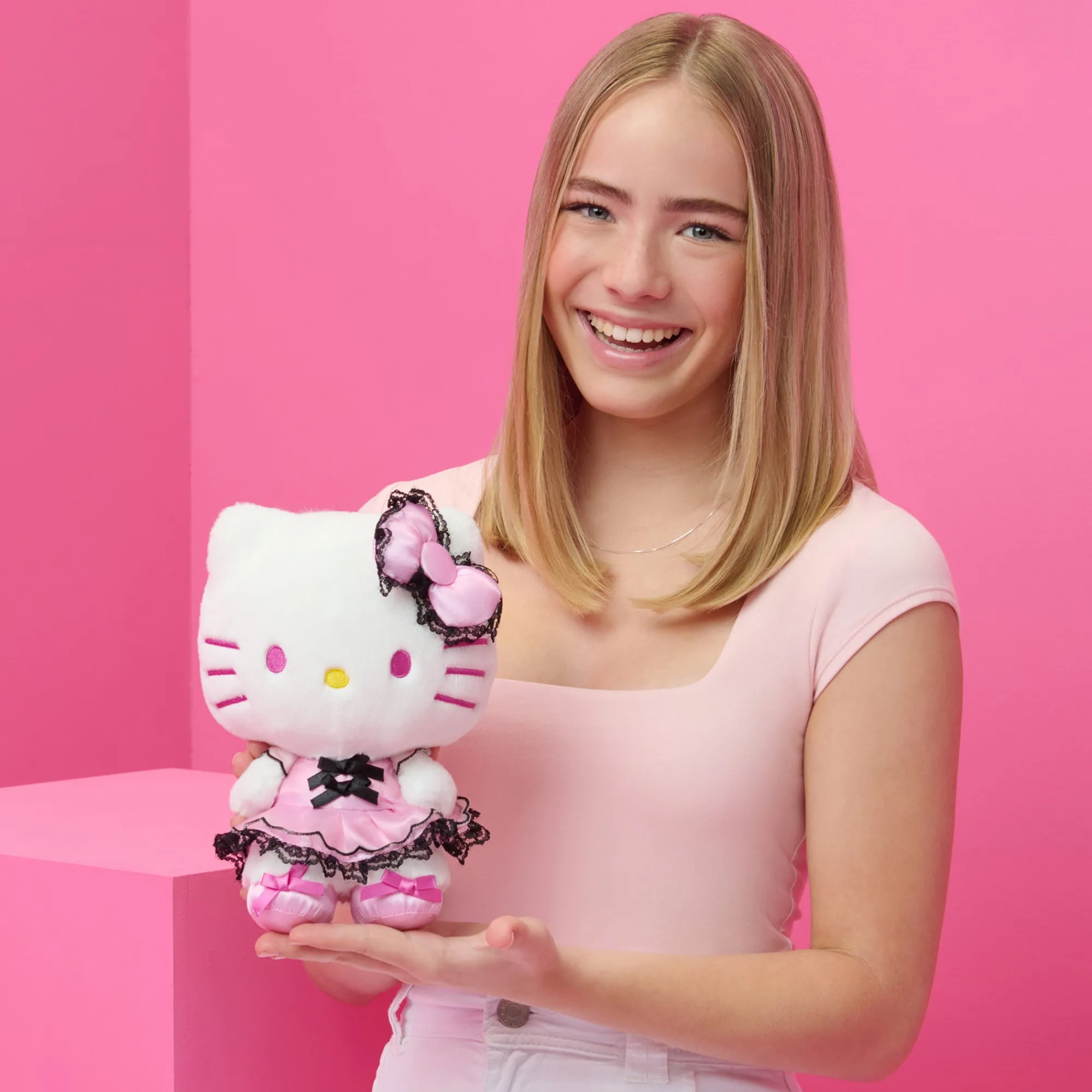 Jazwares Hello Kitty Ultra-Premier 8" Plush (Limited Edition)