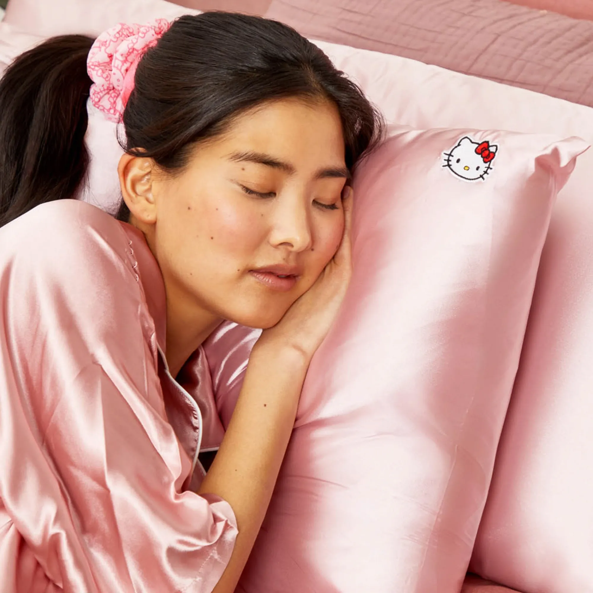 Kitsch LLC Hello Kitty x Kitsch Face Pillowcase (Solid )