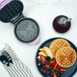 Uncanny Brands Wholesale Kuromi Mini Waffle Maker