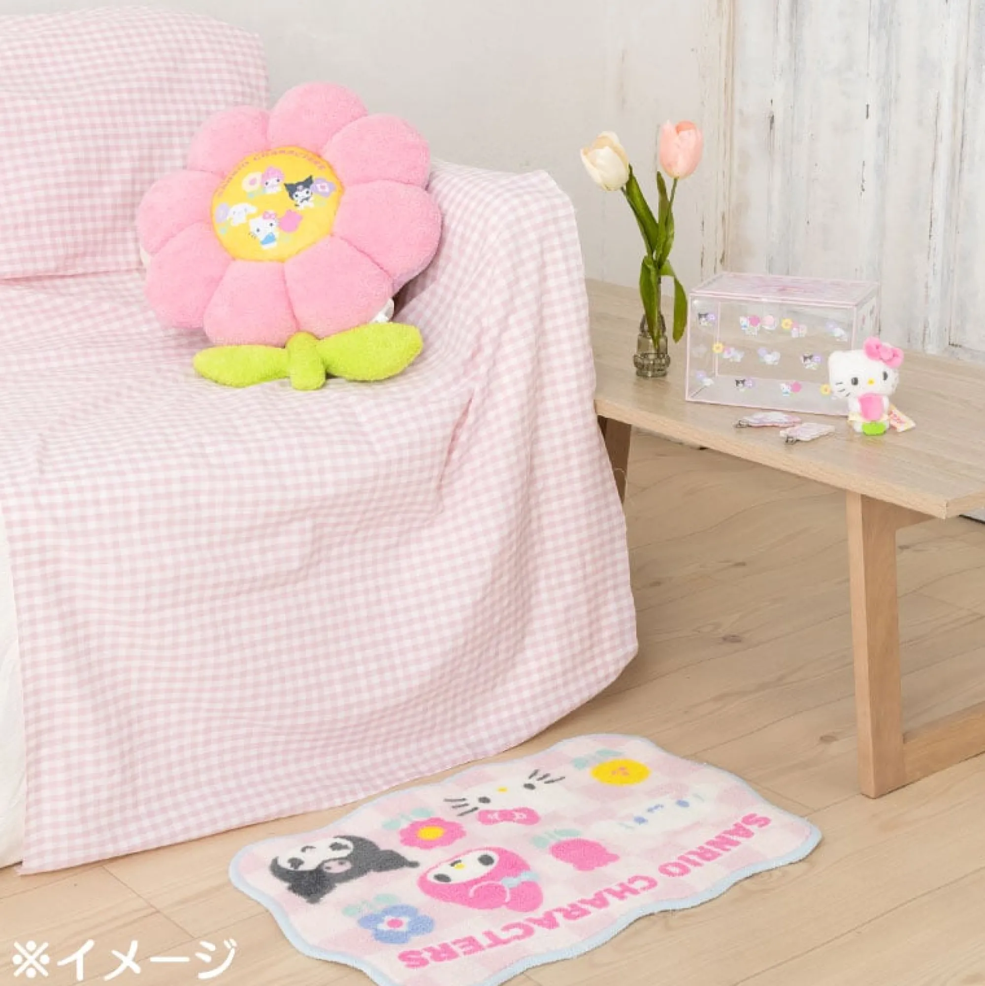 Japan Original Sanrio Characters Daisy Throw Pillow (Pastel Check Series)